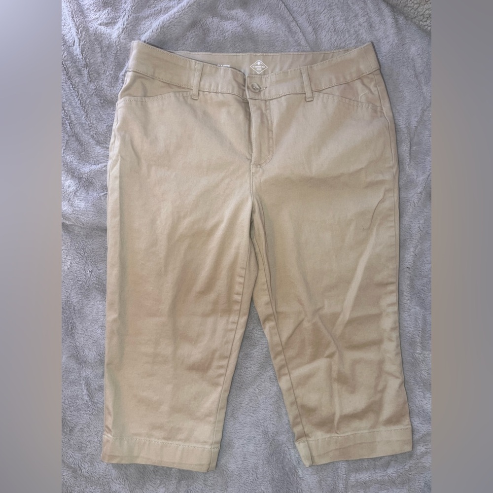 Classic Women's Capris - Tan
